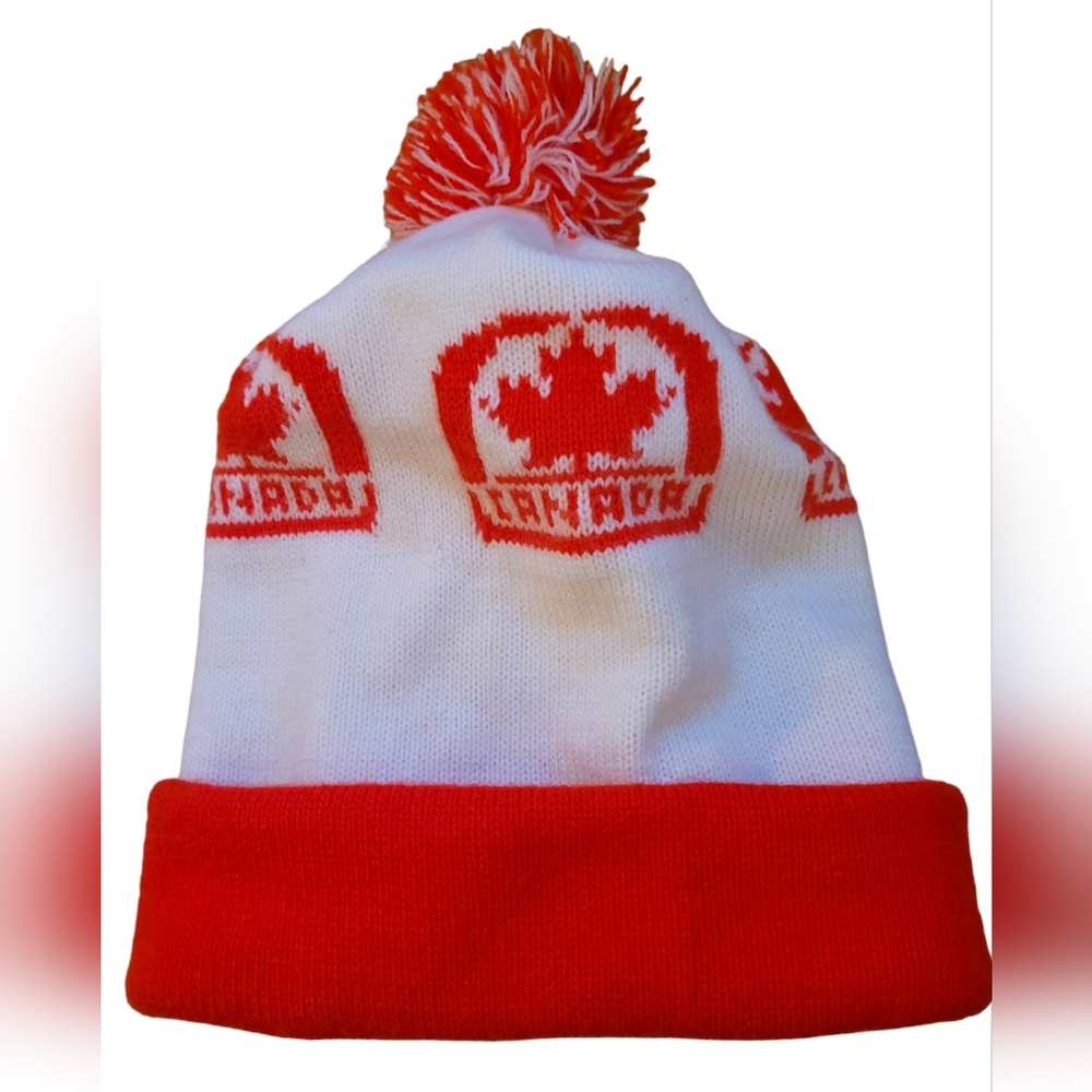 Vintage Canada red and white knit beanie pom pom kids winter hat